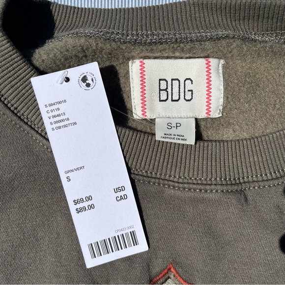 NWT BDG Graphic Sweatshirt - Picture 8 of 8